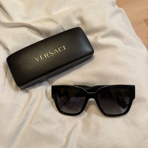 Classic Versace Polarized Sunglasses main image 4